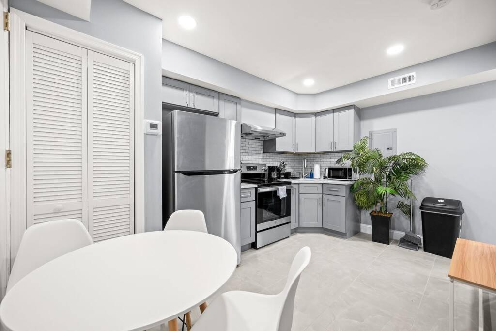 New! Cozy Apt In Center City! Φιλαδέλφεια Εξωτερικό φωτογραφία